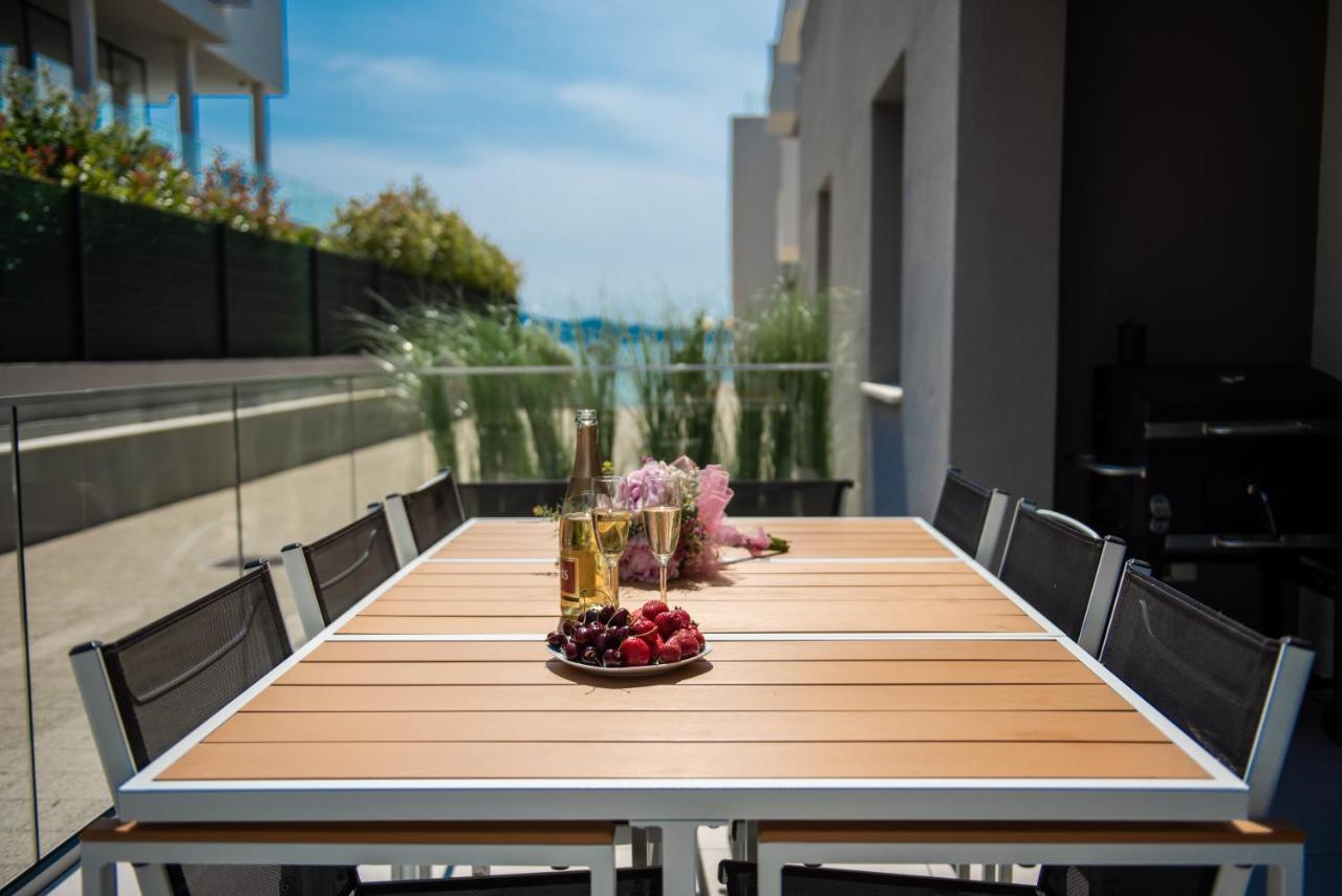Mm Luxury Diamond & Silver Apartment