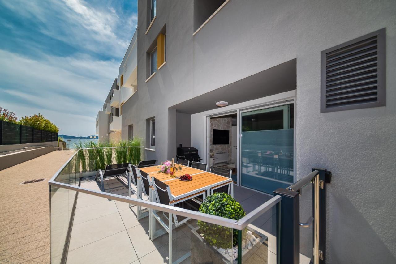 Mm Luxury Diamond & Silver Apartment