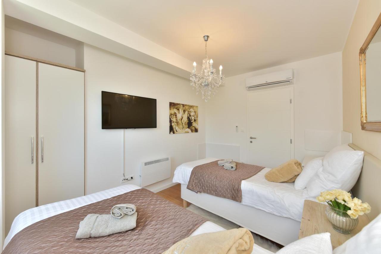 Apartment Mm Luxury Diamond & Silver *