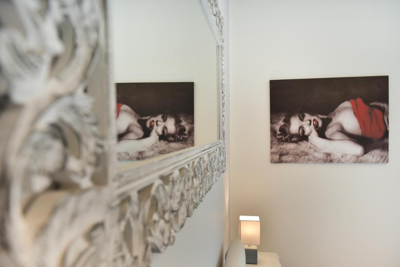 Mm Luxury Diamond & Silver Apartment
